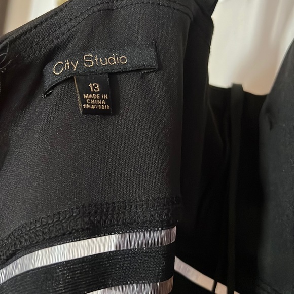 City Studio Dress - Picture 4 of 4